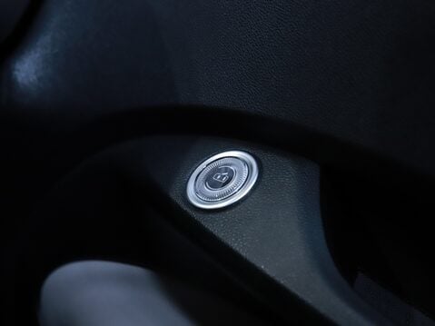 Fiat 500 87kW Giorgio Armani 42kWh 3dr Auto 30