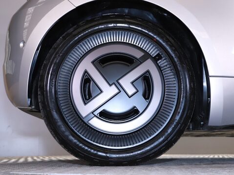 Fiat 500 87kW Giorgio Armani 42kWh 3dr Auto 11