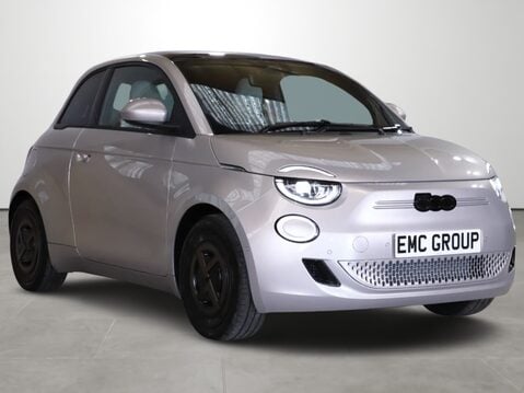 Fiat 500 87kW Giorgio Armani 42kWh 3dr Auto 1