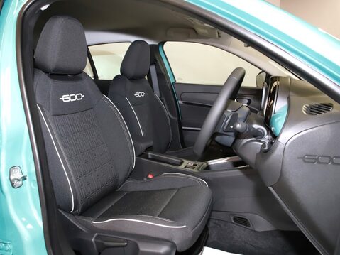 Fiat 600 1.2 Hybrid 48V 5dr eDCT-6 17