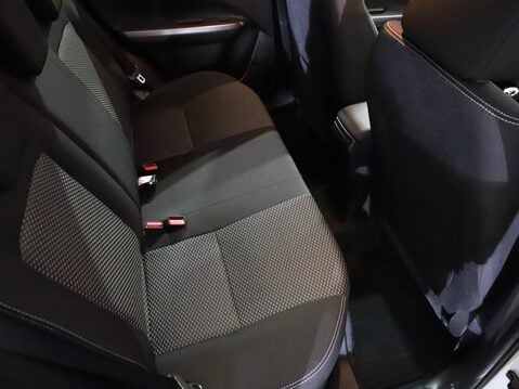 Suzuki Vitara 1.4 Boosterjet Mild Hybrid Motion 5dr 29