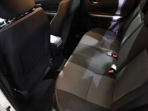 Suzuki Vitara 1.4 Boosterjet Mild Hybrid Motion 5dr 31