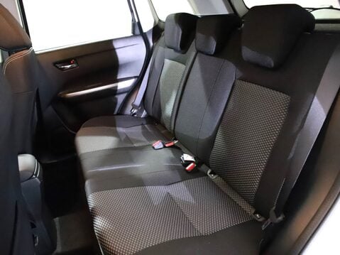 Suzuki Vitara 1.4 Boosterjet Mild Hybrid Motion 5dr 32