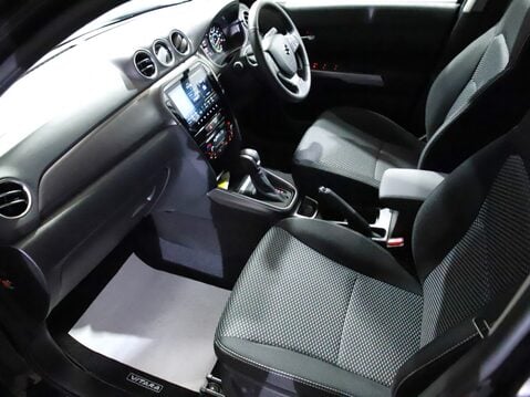 Suzuki Vitara 1.5 Hybrid Motion 5dr AGS 2