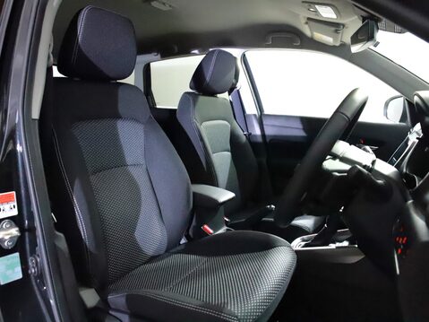 Suzuki Vitara 1.5 Hybrid Motion 5dr AGS 13