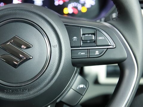 Suzuki Swift 1.2 Mild Hybrid Motion 5dr 28