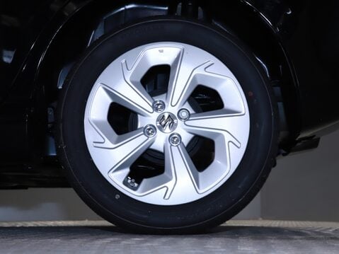 Suzuki Swift 1.2 Mild Hybrid Motion 5dr 13
