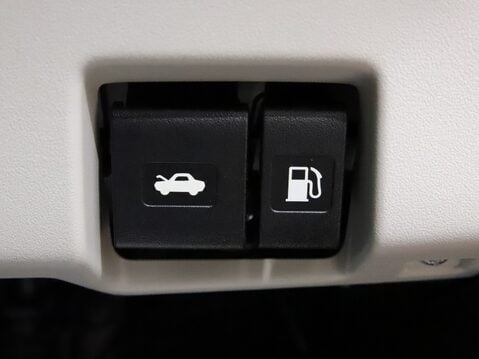 Suzuki Swift 1.2 Mild Hybrid Motion 5dr CVT 32