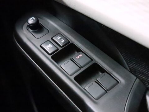 Suzuki Swift 1.2 Mild Hybrid Motion 5dr CVT 32