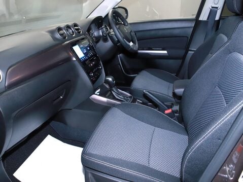 Suzuki Vitara 1.5 Hybrid Motion 5dr AGS 2