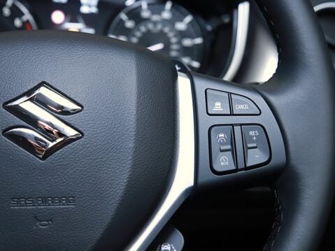 Suzuki Vitara 1.5 Hybrid Motion 5dr AGS 28