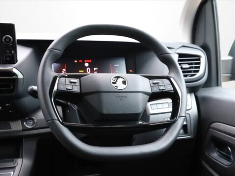 Vauxhall Vivaro Life 100kW Ultimate XL 75kWh 5dr Auto 13