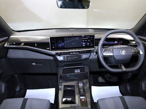 Vauxhall Grandland 1.2 Hybrid [136] Ultimate 5dr e-DCT6 [Fixed Roof] 16