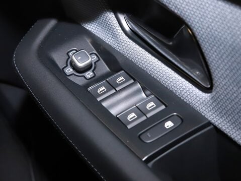 Vauxhall Grandland 1.2 Hybrid [136] Ultimate 5dr e-DCT6 [Fixed Roof] 31