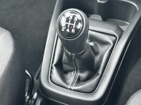 Suzuki Swift 1.2 Mild Hybrid Motion 5dr 27