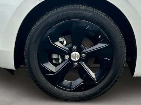 Suzuki Swift 1.2 Mild Hybrid Motion 5dr 13