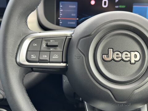 Jeep Avenger 115kW Summit 54kWh 5dr Auto 31
