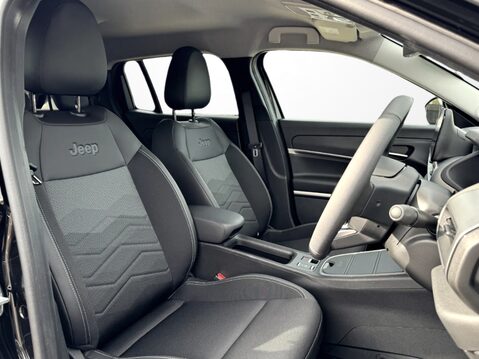 Jeep Avenger 115kW Summit 54kWh 5dr Auto 18