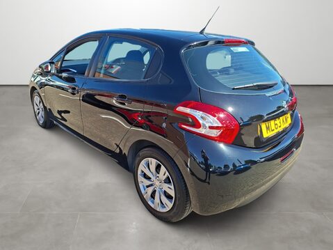 Peugeot 208 1.2 VTi Access+ 5dr 3