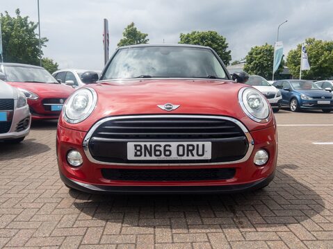 Mini Hatchback 1.5 Cooper 5dr Auto [Chili/Media Pack XL] 13