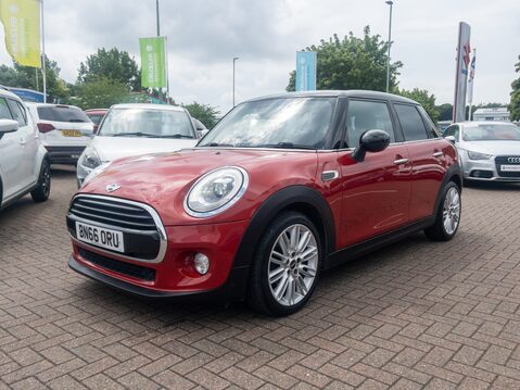 Mini Hatchback 1.5 Cooper 5dr Auto [Chili/Media Pack XL] 15