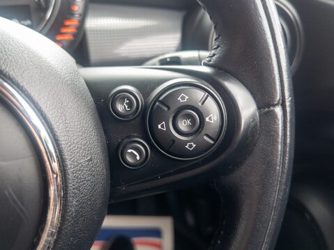Mini Hatchback 1.5 Cooper 5dr Auto [Chili/Media Pack XL] 27