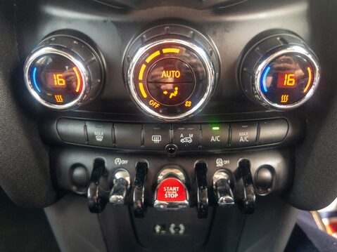 Mini Hatchback 1.5 Cooper 5dr Auto [Chili/Media Pack XL] 33