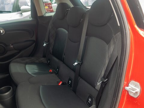Mini Hatchback 1.5 Cooper 5dr Auto [Chili/Media Pack XL] 39