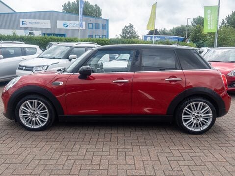 Mini Hatchback 1.5 Cooper 5dr Auto [Chili/Media Pack XL] 17