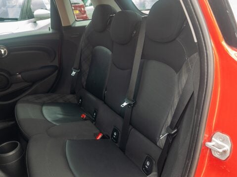 Mini Hatchback 1.5 Cooper 5dr Auto [Chili/Media Pack XL] 40