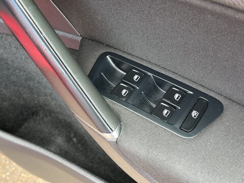 Volkswagen Golf 1.4 TSI Match 5dr DSG 25