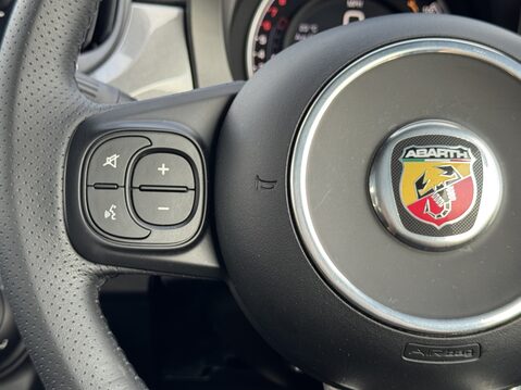 Abarth 595 1.4 T-Jet 145 3dr 29