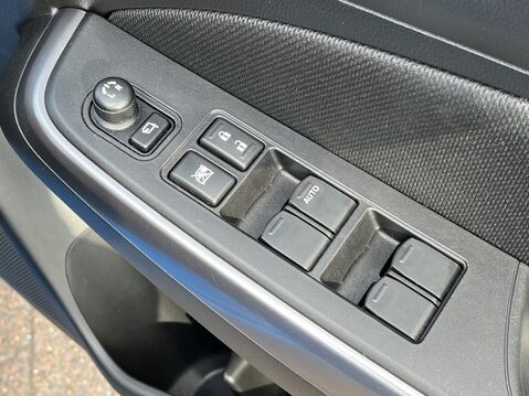 Suzuki Swift 1.2 Dualjet 83 12V Hybrid SZ5 5dr Auto 19