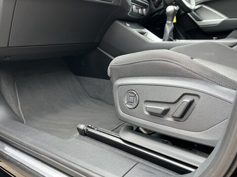 Audi Q3 35 TFSI Sport 5dr 16