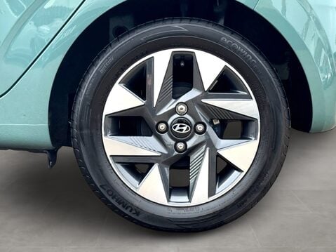 Hyundai i10 1.0 Advance 5dr 11