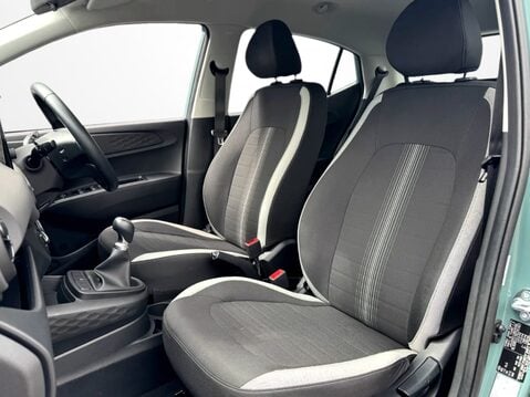 Hyundai i10 1.0 Advance 5dr 18