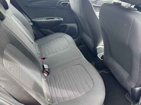 Hyundai i10 1.0 Advance 5dr 31