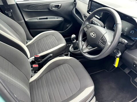 Hyundai i10 1.0 Advance 5dr 19