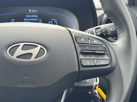 Hyundai i10 1.0 Advance 5dr 27