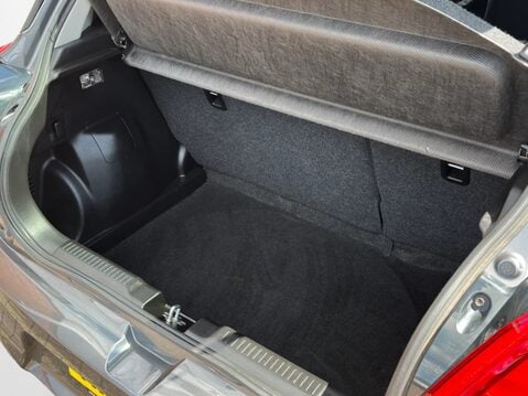 Suzuki Swift 1.0 Boosterjet SZ-T 5dr 32