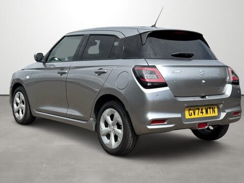 Suzuki Swift 1.2 Mild Hybrid Motion 5dr 8