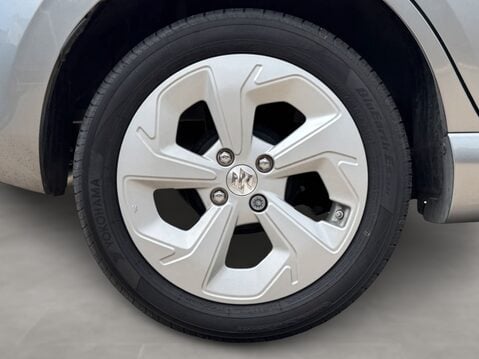 Suzuki Swift 1.2 Mild Hybrid Motion 5dr 11