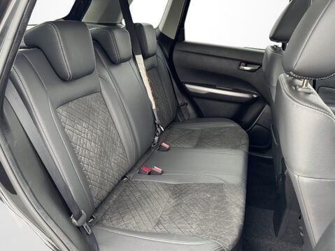 Suzuki Vitara 1.4 Boosterjet 48V Hybrid SZ5 5dr Auto 33