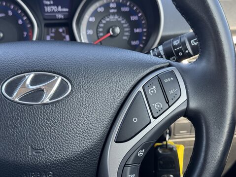 Hyundai i30 1.4 Blue Drive SE 5dr 28