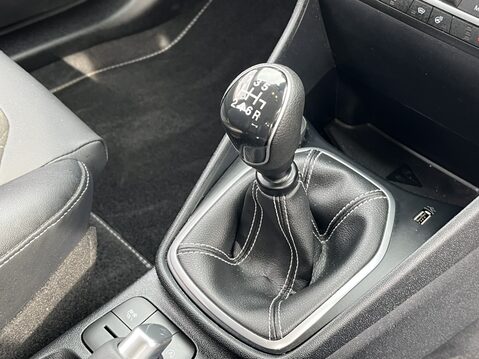 Ford Fiesta 1.0 EcoBoost Hbd mHEV 125 Titanium X 5dr 29