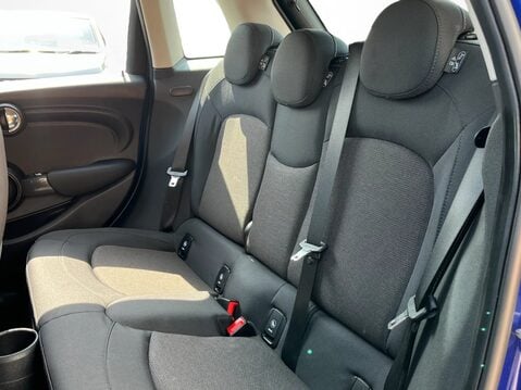Mini Hatchback 1.5 Cooper Classic II 5dr Auto 32