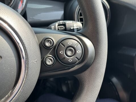 Mini Hatchback 1.5 Cooper Classic II 5dr Auto 22