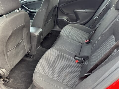 Vauxhall Astra 1.4T 16V 150 SRi 5dr 33