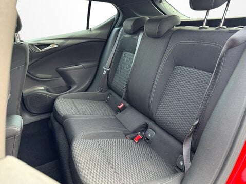 Vauxhall Astra 1.4T 16V 150 SRi 5dr 35