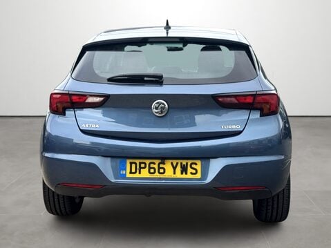 Vauxhall Astra 1.4T 16V 125 Tech Line 5dr 9